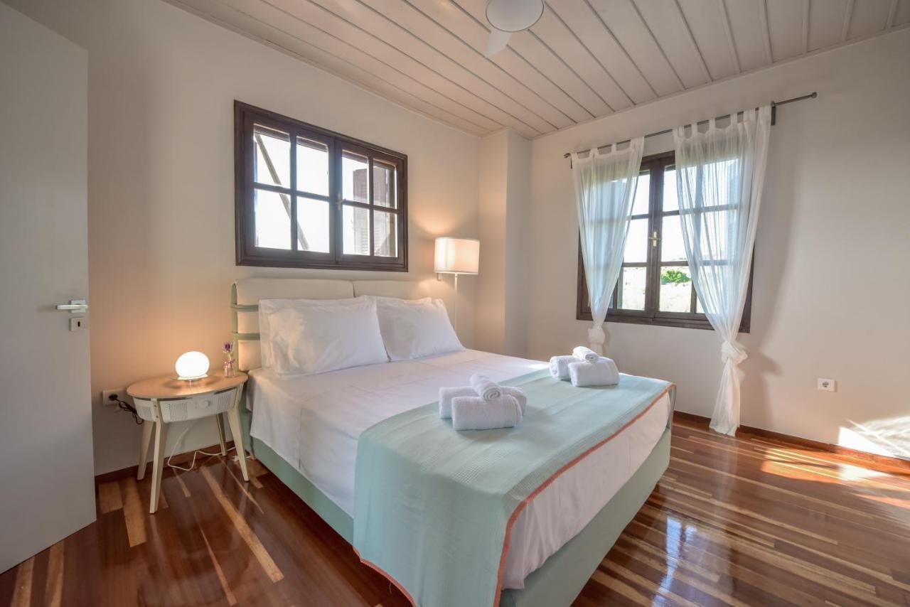 Alexandre Maison Beachfront Gialova Vacation Home Eksteriør bilde