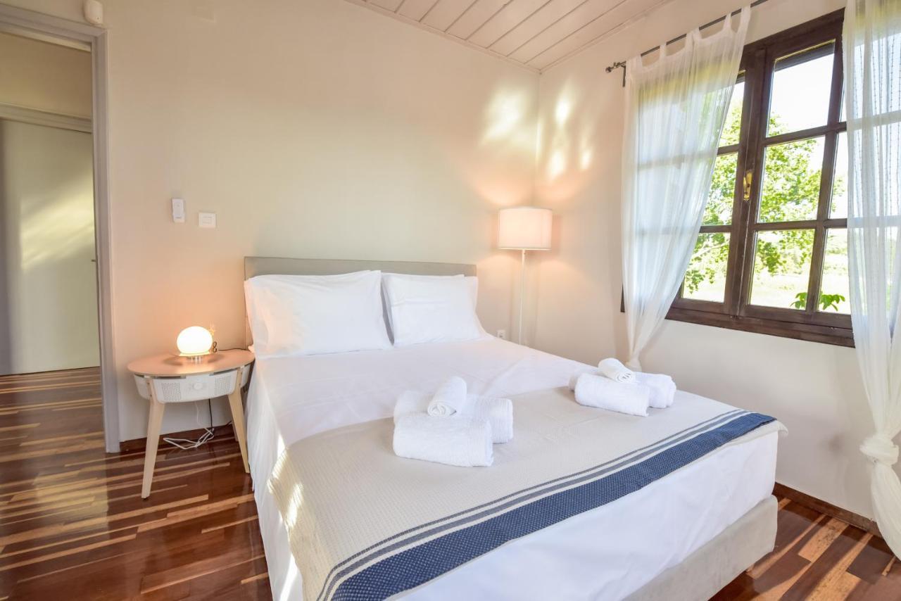 Alexandre Maison Beachfront Gialova Vacation Home Eksteriør bilde
